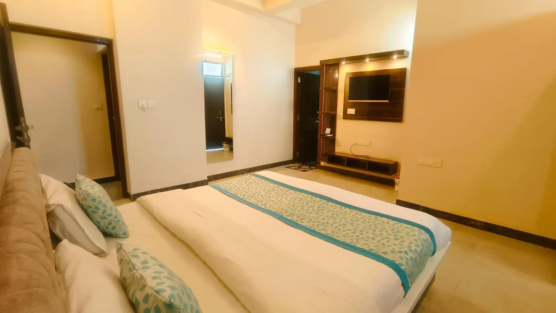 Hotel Jagat Villa Near Fatehsagar Lake 우다이푸르